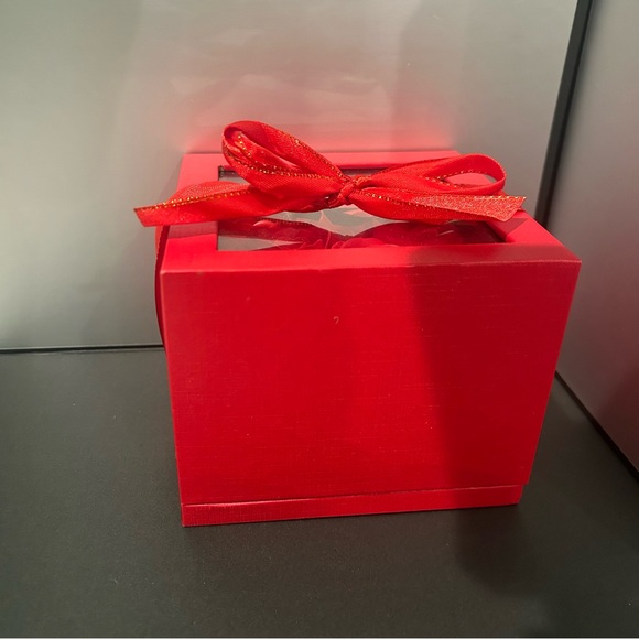 Jewelry Case - Picture 3 of 14